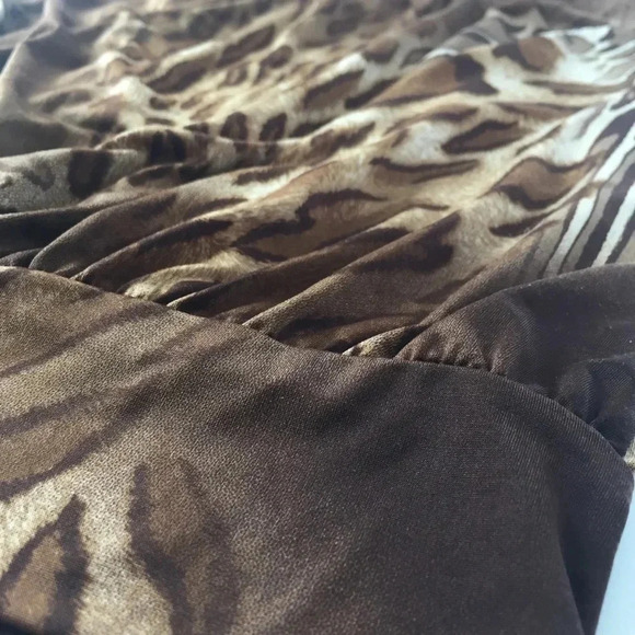 3/$15 Animal print leopard print loose casual tank top size small - Picture 15 of 15